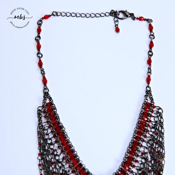 Vintage Red Black Beaded Multi Strand Draped Ovelapping Choker Necklace - Picture 4 of 5